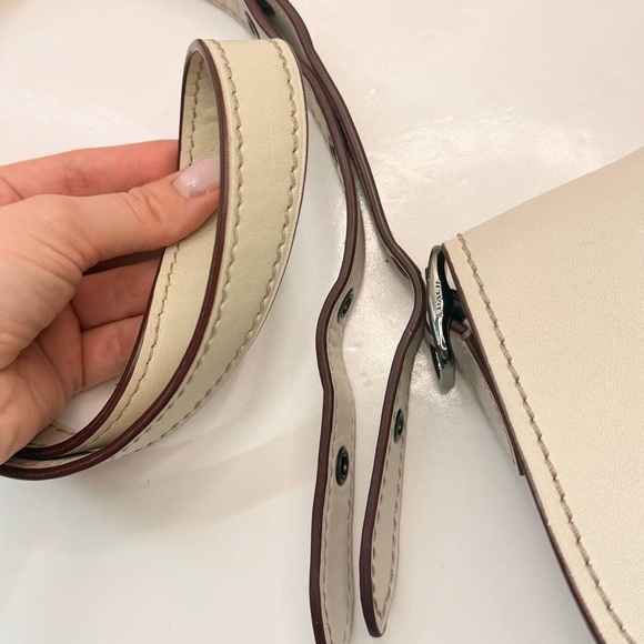 🤍 Bone Coach Glovetanned Leather Saddle Bag – Limited Edition - Picture 14 of 16